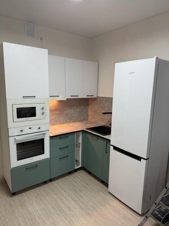 Угловой кухонный гарнитур Муссон 2600х1600 мм в Урае - uraj.mebel-e96.ru